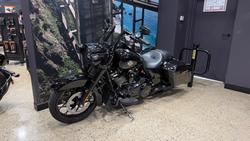 2025 Harley-Davidson Road King Special 114 (FLHRXS) Touring Black