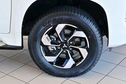 2025 Mitsubishi Pajero Sport GLS