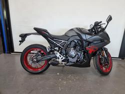 Suzuki GSX-8R (GSX800FRQ)