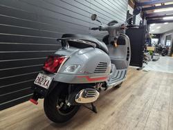 2022 VESPA GTS 300 SUPER SPORT Grey