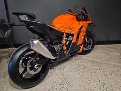 2026 Ktm 2026 Ktm 990cc 990 RC R ORANGE