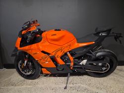 2026 Ktm 2026 Ktm 990cc 990 RC R ORANGE