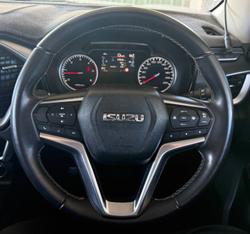 2022 Isuzu D-MAX LS-U