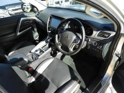 2023 Mitsubishi Pajero Sport GLS