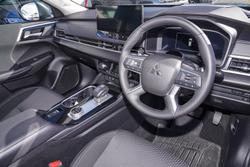 2025 Mitsubishi Outlander LS