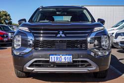 2025 Mitsubishi Outlander LS