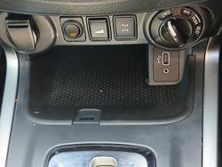 2021 Nissan Navara SL