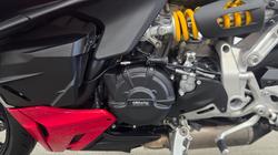 2022 DUCATI STREETFIGHTER V2 Red
