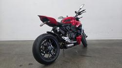 2022 DUCATI STREETFIGHTER V2 Red