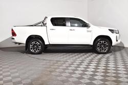2020 Toyota Hilux SR5