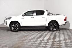 2020 Toyota Hilux SR5