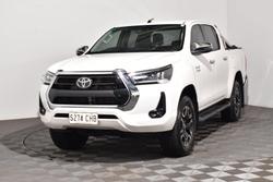 2020 Toyota Hilux SR5