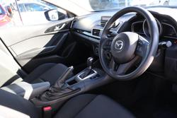 2014 Mazda 3 Neo