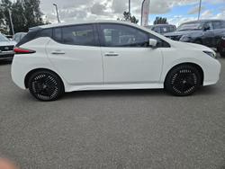 2022 Nissan LEAF