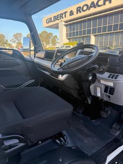 2022 Fuso Canter 515