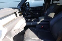 2023 Land Rover Defender 110 D300 X-Dynamic HSE