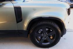 2023 Land Rover Defender 110 D300 X-Dynamic HSE