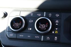 2023 Land Rover Defender 110 D300 X-Dynamic HSE