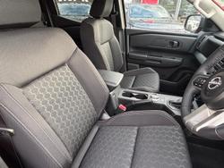 2026 Nissan Navara ST
