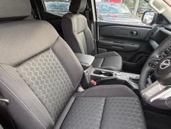 2026 Nissan Navara ST