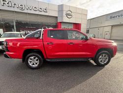 2026 Nissan Navara ST