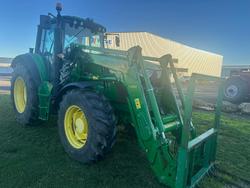 2015 John Deere 6150M