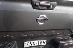 2021 Nissan Navara ST-X
