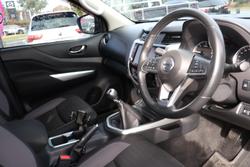 2021 Nissan Navara ST-X