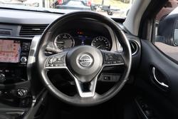 2021 Nissan Navara ST-X