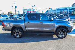 2022 Toyota Hilux SR5