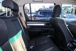 2022 Toyota Hilux SR5