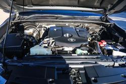 2022 Toyota Hilux SR5
