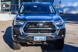 2022 Toyota Hilux SR5