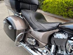2018 Indian ROADMASTER STEEL GRY THR BLK Gold
