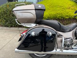 2018 Indian ROADMASTER STEEL GRY THR BLK Gold