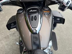 2018 Indian ROADMASTER STEEL GRY THR BLK Gold