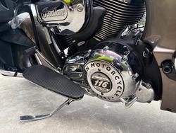 2018 Indian ROADMASTER STEEL GRY THR BLK Gold