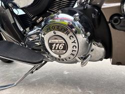 2018 Indian ROADMASTER STEEL GRY THR BLK Gold