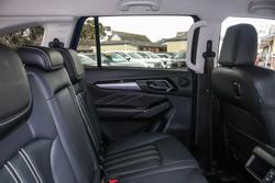 2022 Isuzu MU-X LS-T