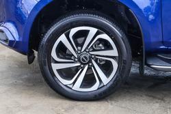 2022 Isuzu MU-X LS-T