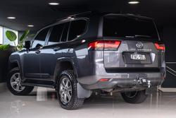 2025 Toyota Landcruiser VX