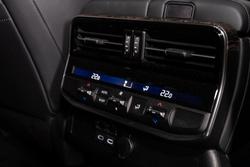2025 Toyota Landcruiser VX