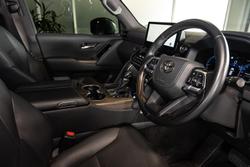 2025 Toyota Landcruiser VX