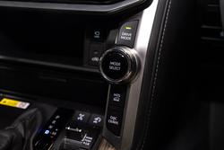 2025 Toyota Landcruiser VX