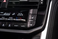 2025 Toyota Landcruiser VX