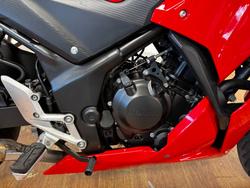 2015 Honda CBR300R RED