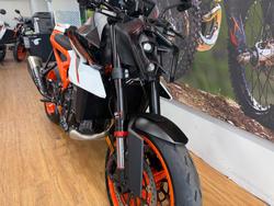 2026 Ktm 990 DUKE WHITE
