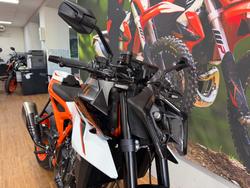 2026 Ktm 990 DUKE WHITE