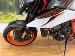 2026 Ktm 990 DUKE WHITE