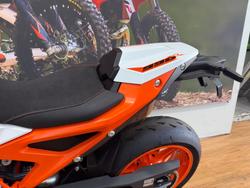 2026 Ktm 990 DUKE WHITE